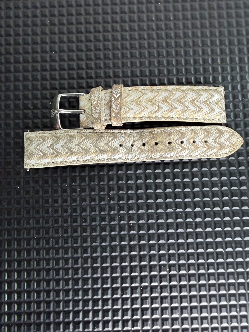 Michele Geometric Watch Band in Beige & White leather made in France 18mm - Picture 2 of 5